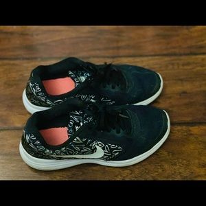 Girl’s Nike Sneakers